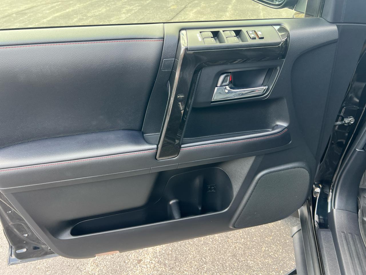 Toyota 4Runner TRD Pro 4WD (Natl) 2023