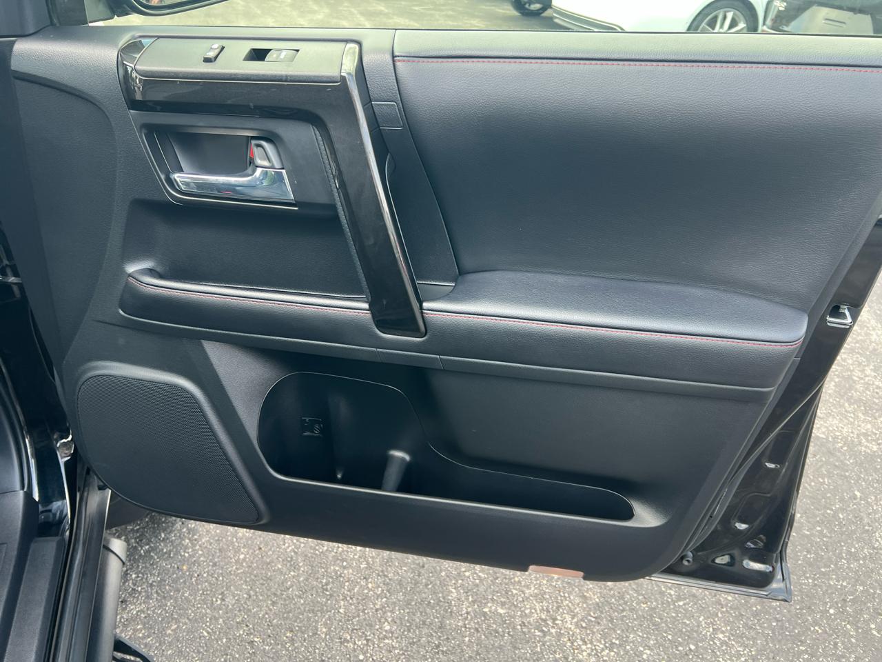 Toyota 4Runner TRD Pro 4WD (Natl) 2023