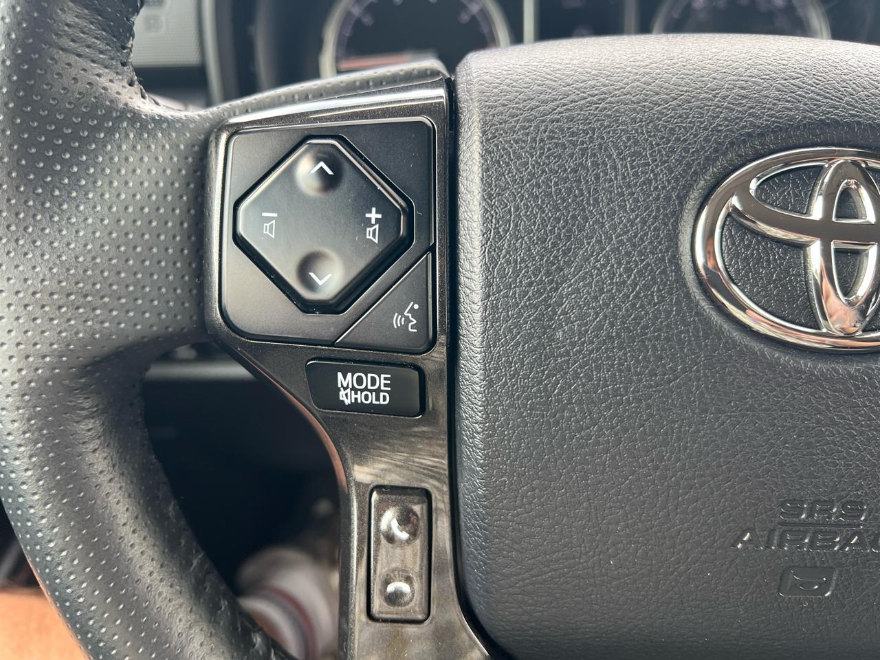 Toyota 4Runner TRD Pro 4WD (Natl) 2023