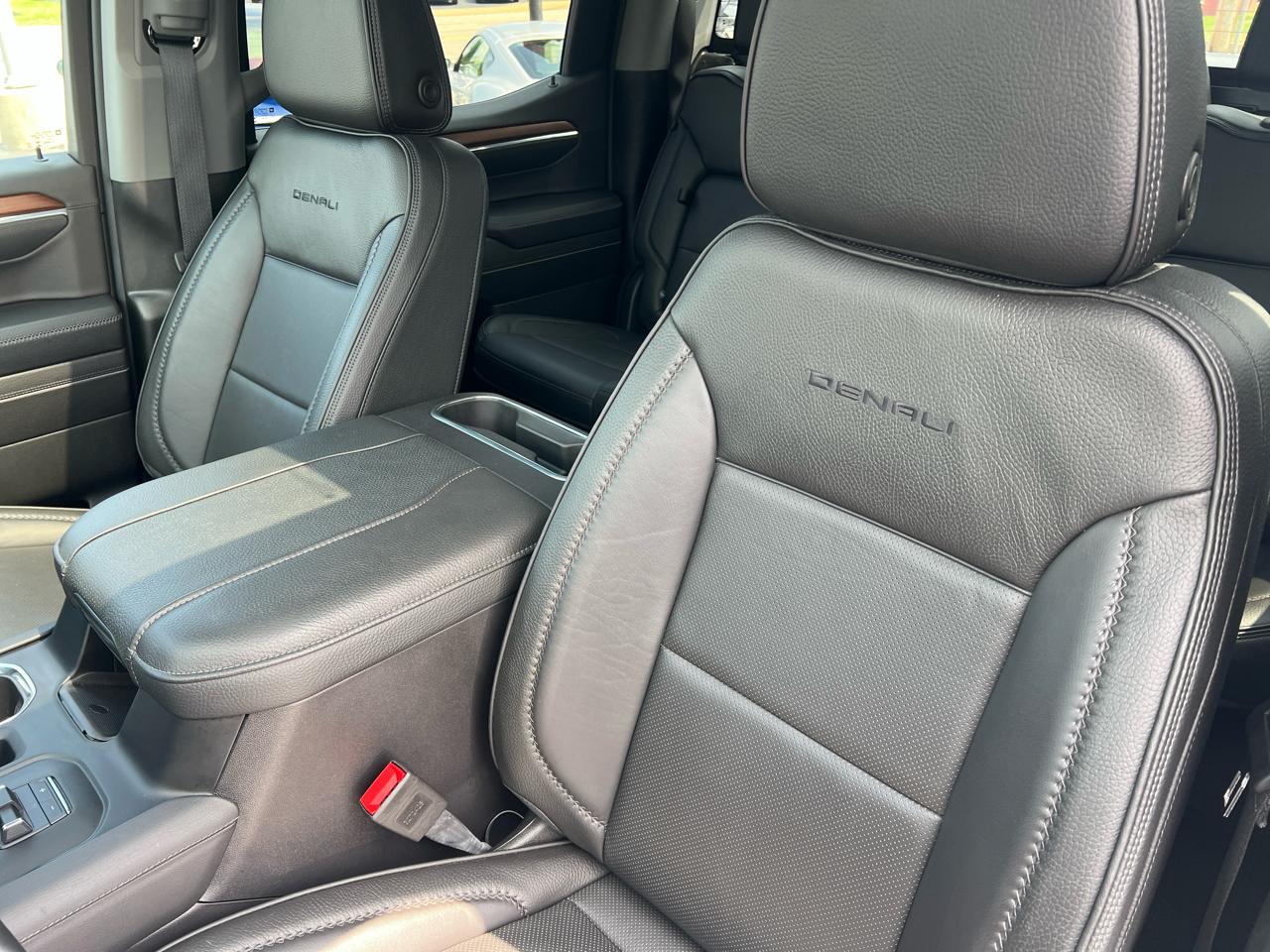 GMC Sierra 1500 4WD Crew Cab 147" Denali 2025