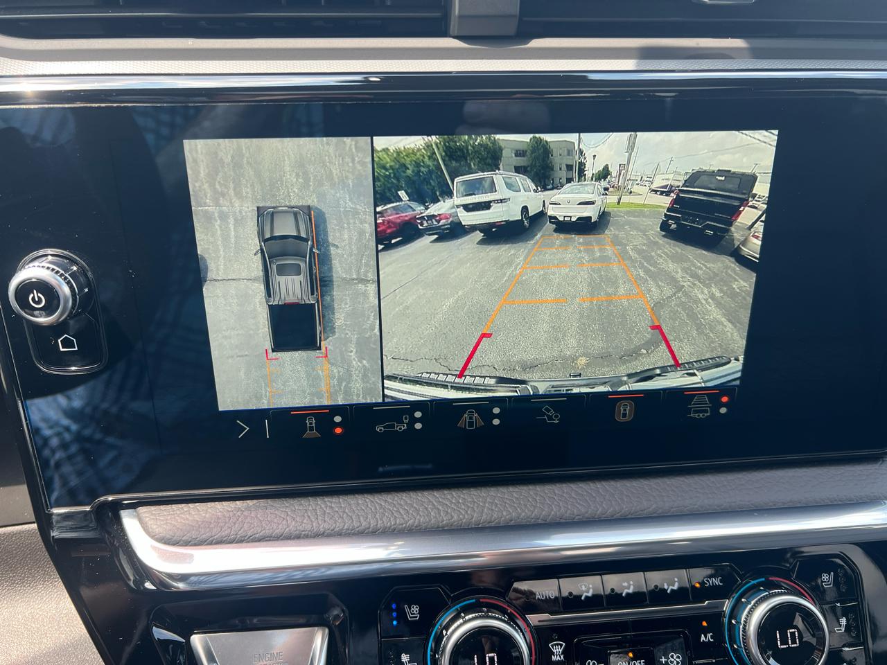 GMC Sierra 1500 4WD Crew Cab 147" Denali 2025