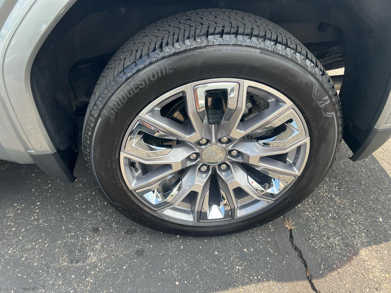 GMC Sierra 1500 4WD Crew Cab 147" Denali 2025