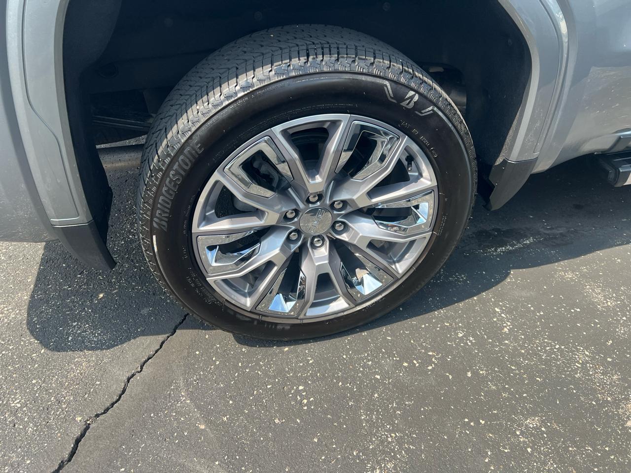 GMC Sierra 1500 4WD Crew Cab 147" Denali 2025