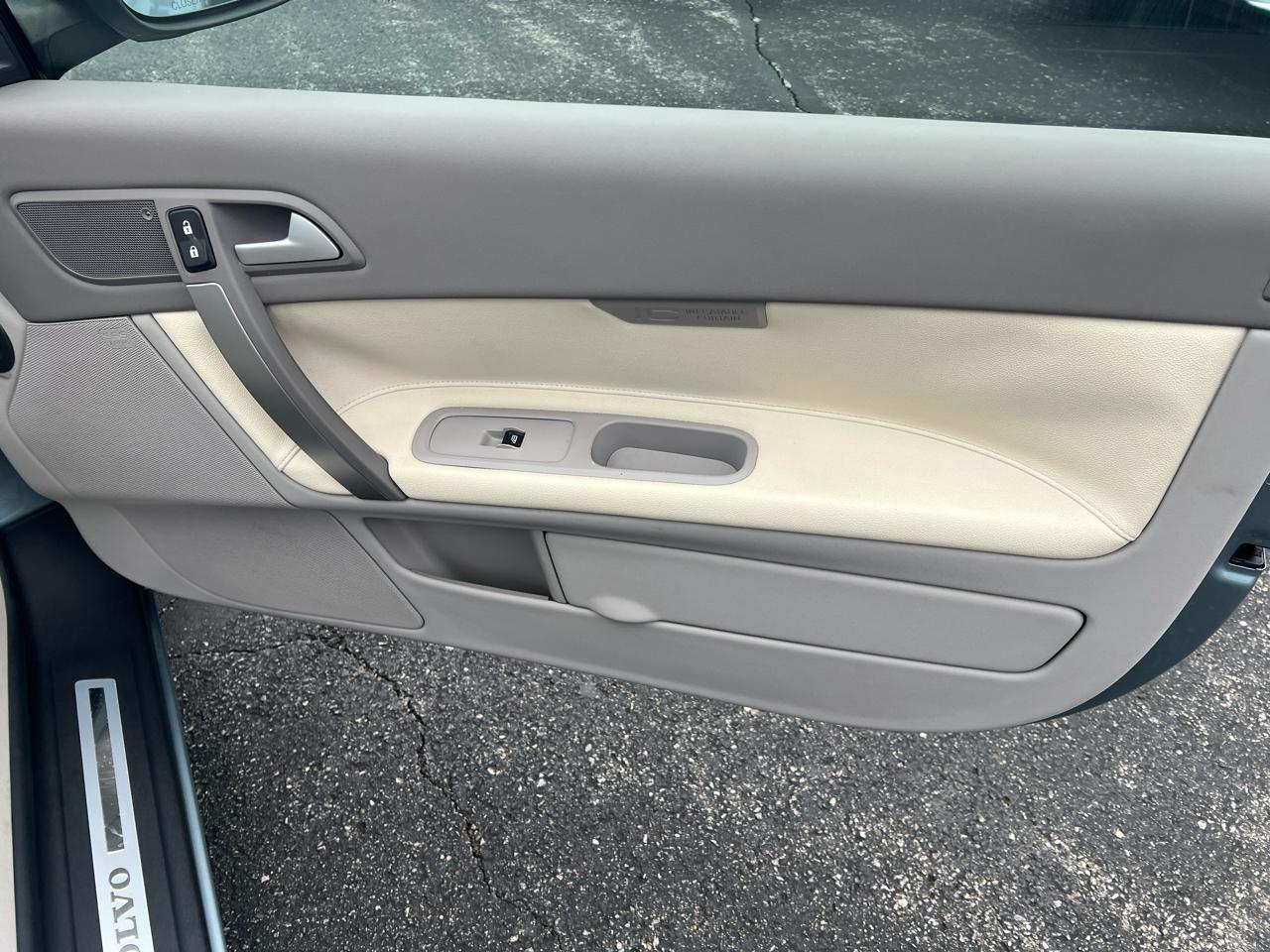 Volvo C70 2dr Conv Man 2009