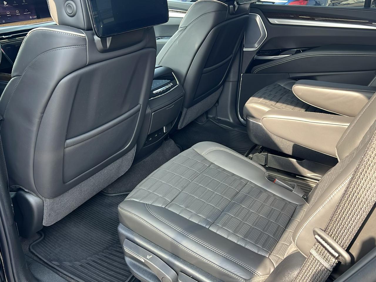 Cadillac Escalade 4WD 4dr Sport Platinum 2025