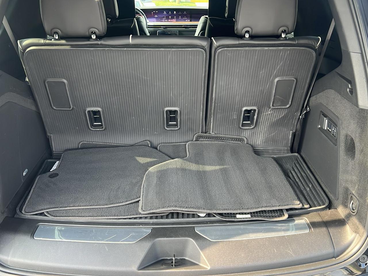 Cadillac Escalade 4WD 4dr Sport Platinum 2025
