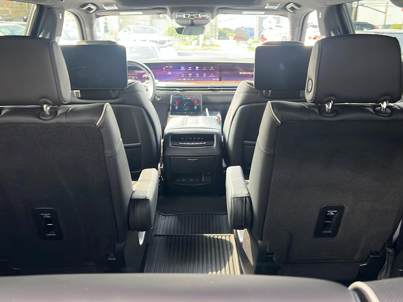 Cadillac Escalade 4WD 4dr Sport Platinum 2025