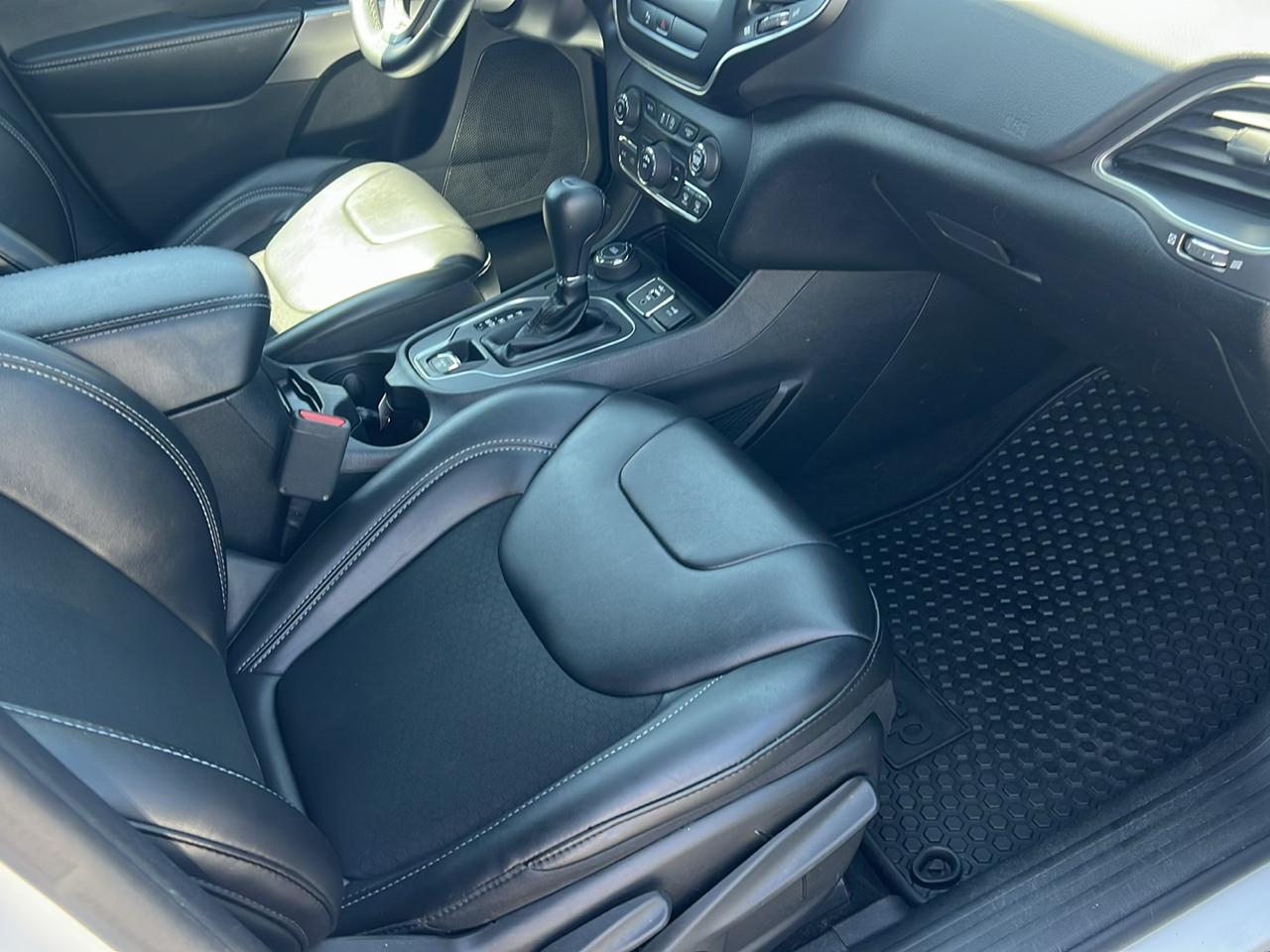 Jeep Cherokee Latitude Plus 4x4 2019