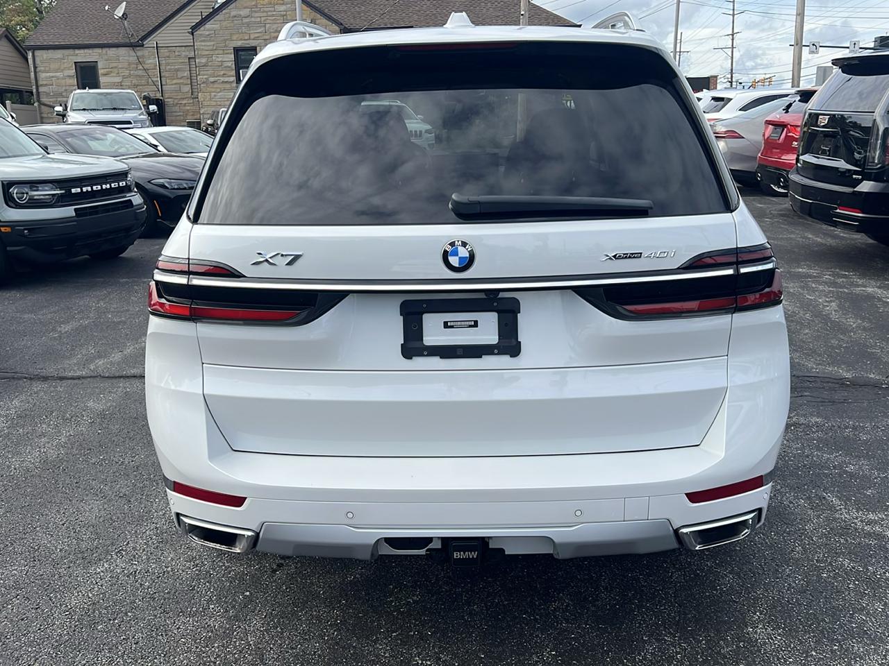 BMW X7 xDrive40i Sports Activity Vehicle 2024