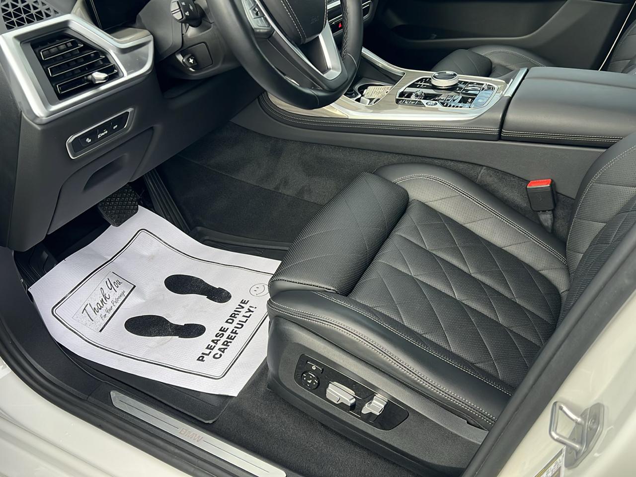 BMW X7 xDrive40i Sports Activity Vehicle 2024