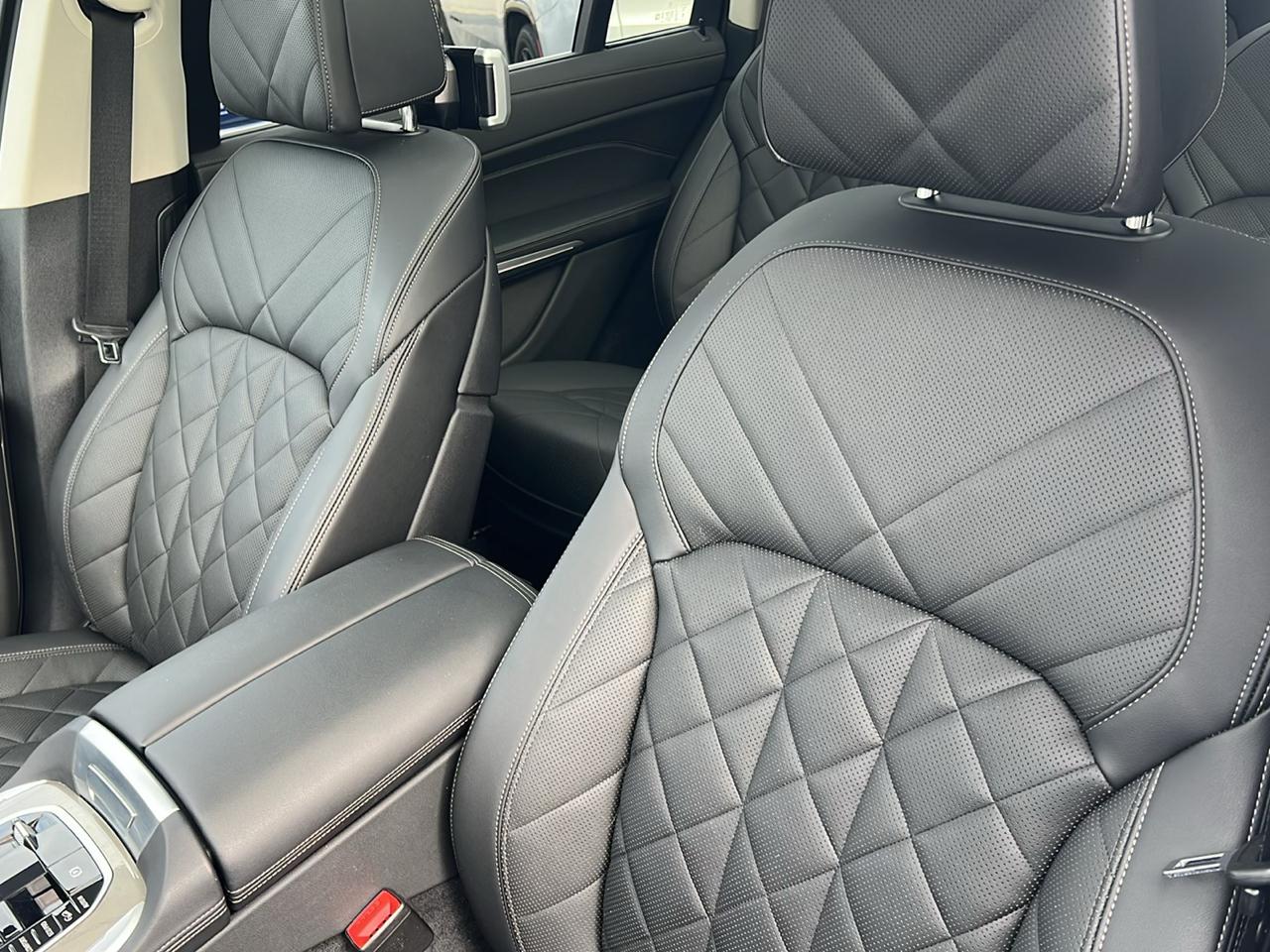 BMW X7 xDrive40i Sports Activity Vehicle 2024