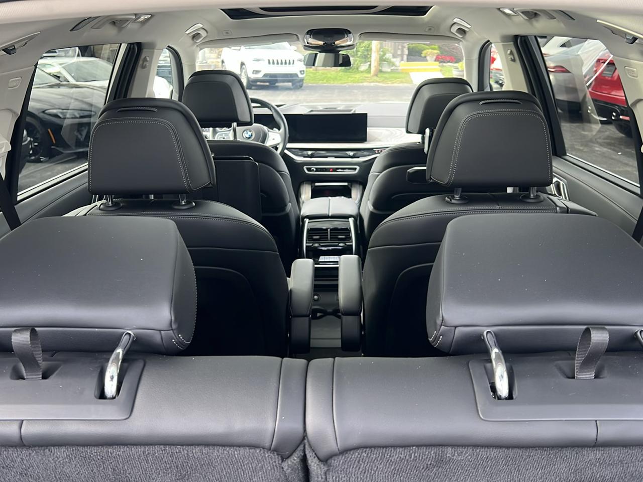BMW X7 xDrive40i Sports Activity Vehicle 2024