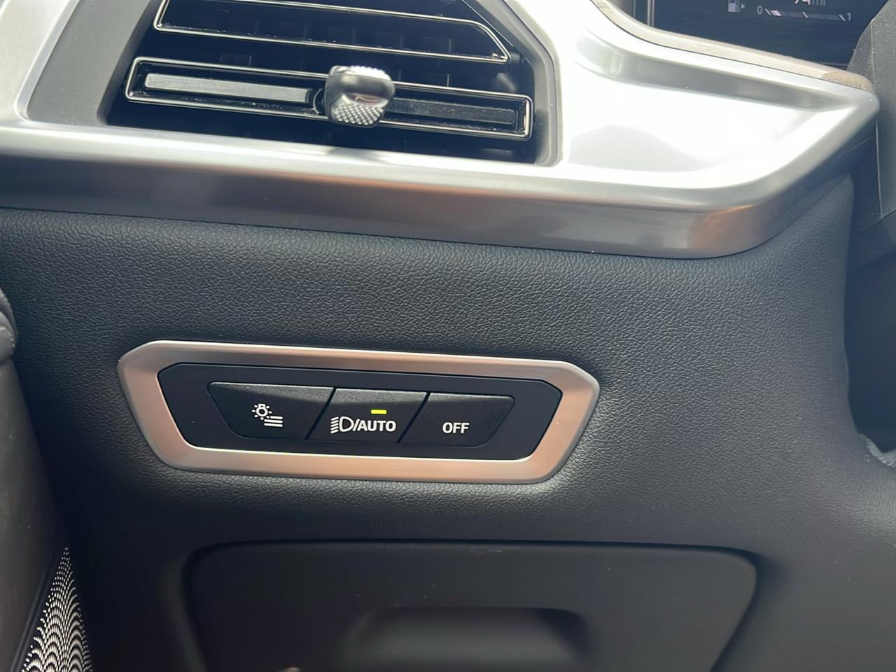 BMW X7 xDrive40i Sports Activity Vehicle 2024