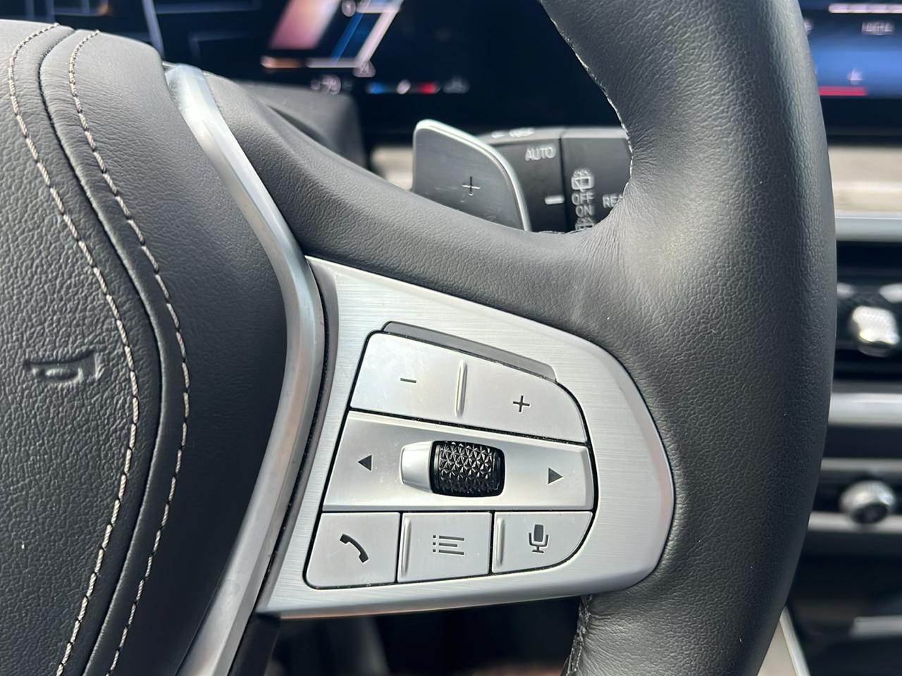 BMW X7 xDrive40i Sports Activity Vehicle 2024
