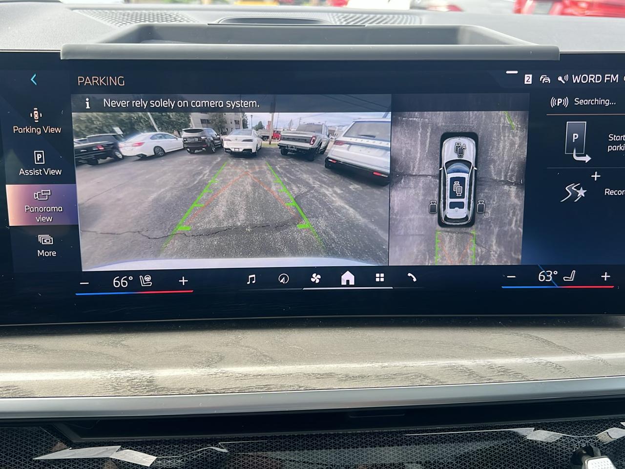 BMW X7 xDrive40i Sports Activity Vehicle 2024