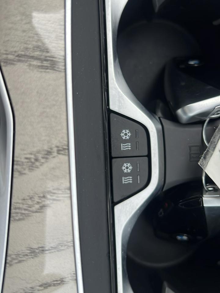 BMW X7 xDrive40i Sports Activity Vehicle 2024