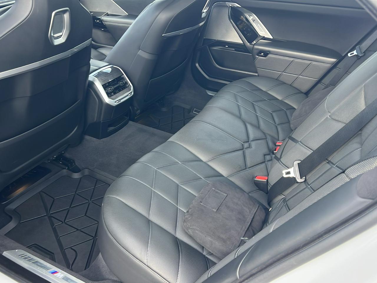 BMW 7 Series 760i xDrive Sedan 2023