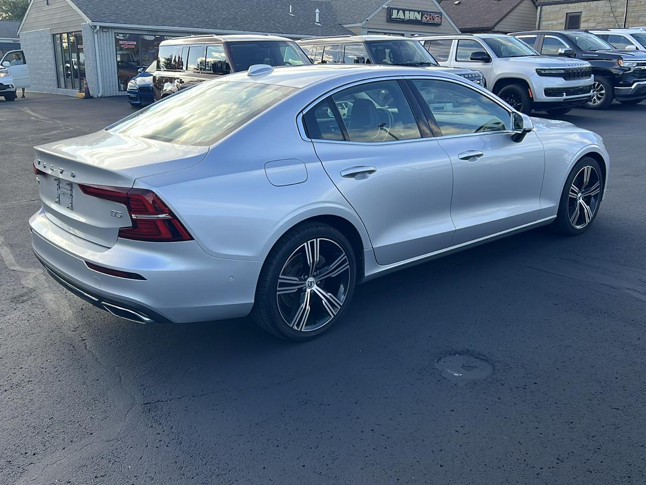 Volvo S60 B5 FWD Inscription 2022