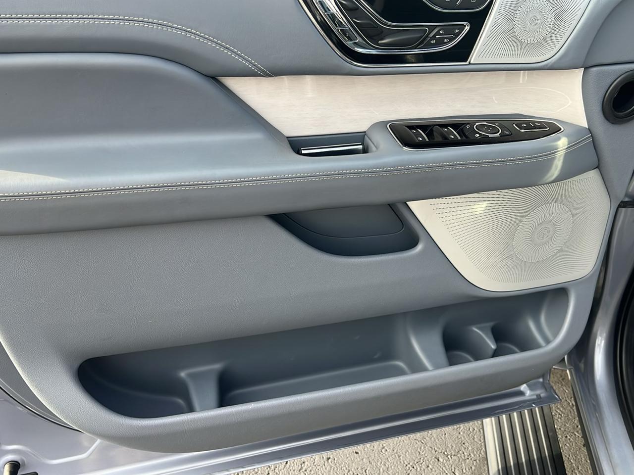 Lincoln Navigator L Black Label 4x4 2023