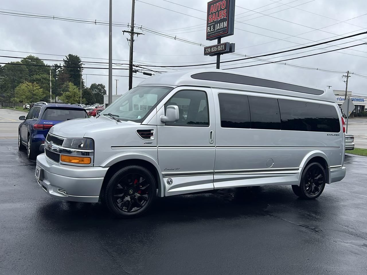 Chevrolet Express Cargo Van RWD 2500 155" 2025