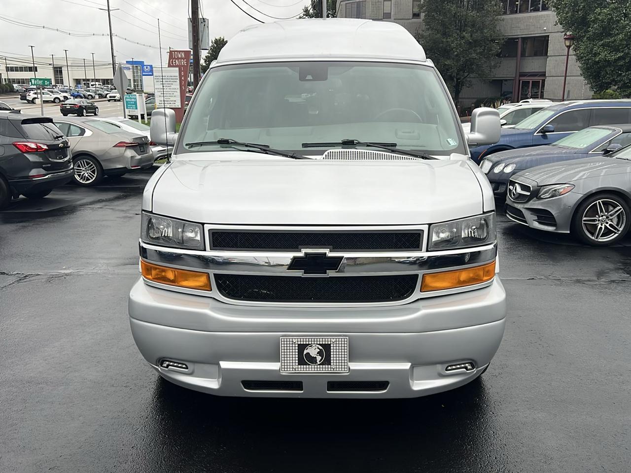 Chevrolet Express Cargo Van RWD 2500 155" 2025