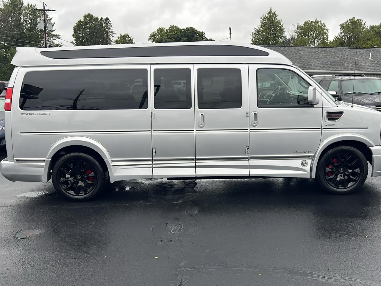 Chevrolet Express Cargo Van RWD 2500 155" 2025