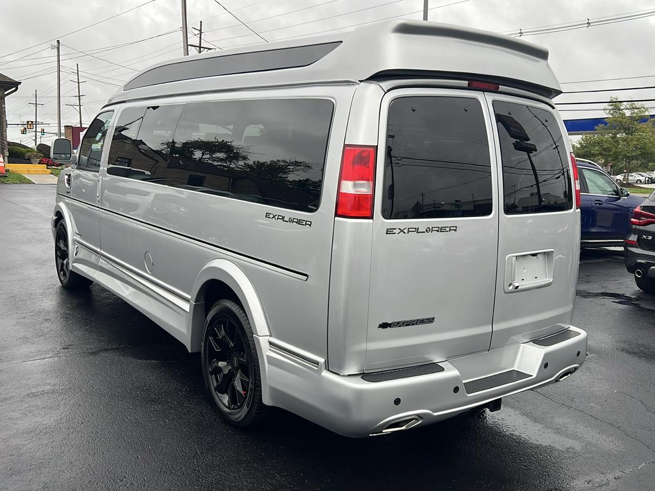 Chevrolet Express Cargo Van RWD 2500 155" 2025