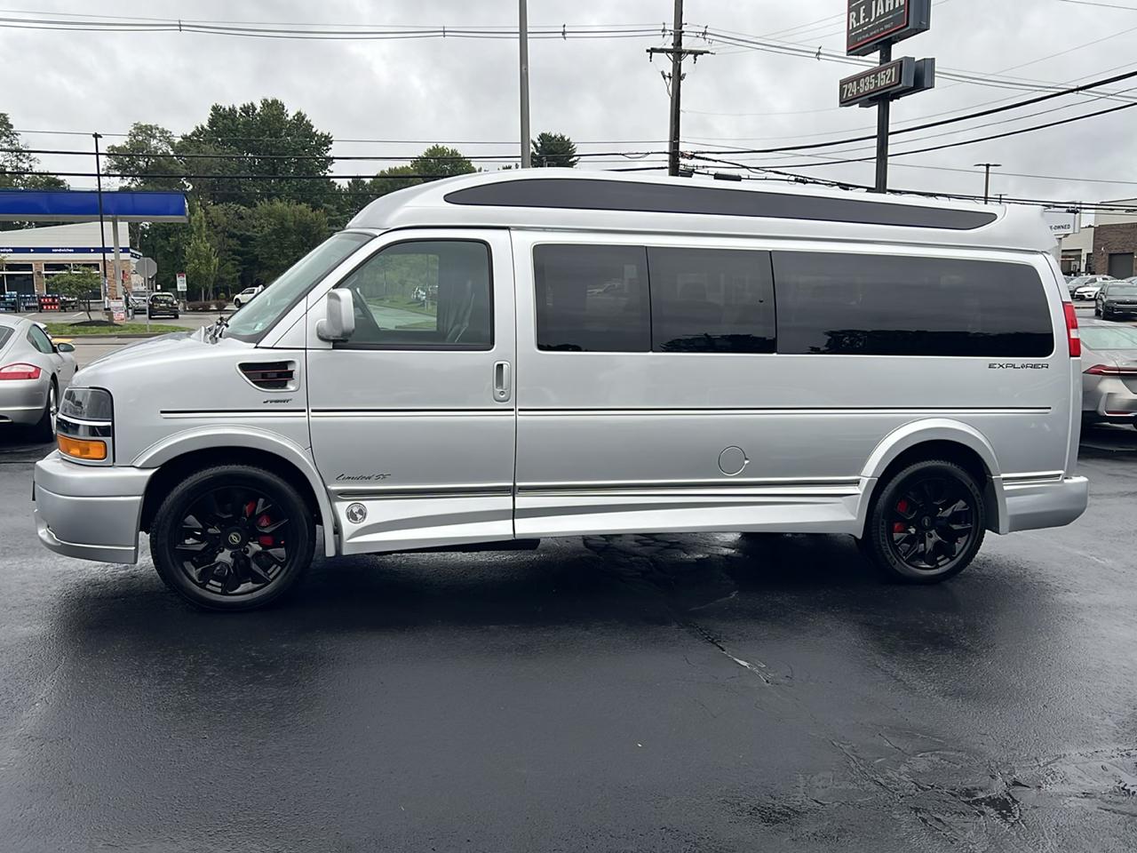 Chevrolet Express Cargo Van RWD 2500 155" 2025