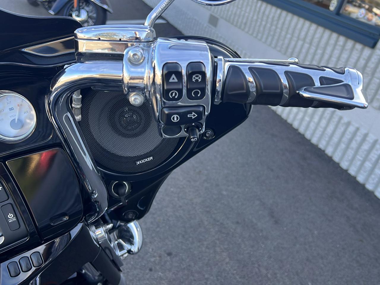 Harley-Davidson FLHXS  2014