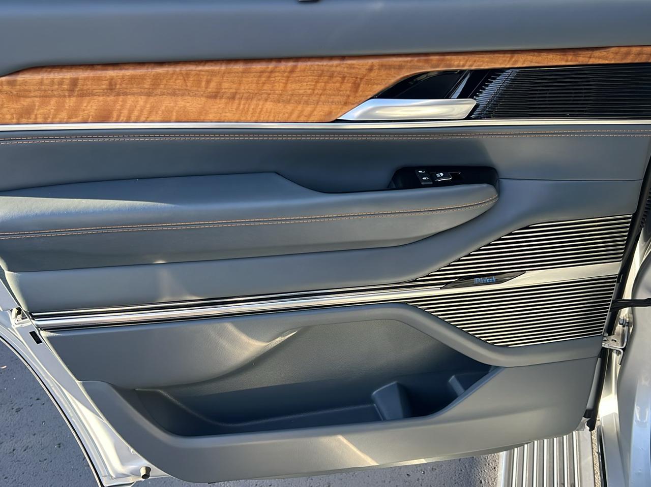Jeep Grand Wagoneer Series III 4x4 2022