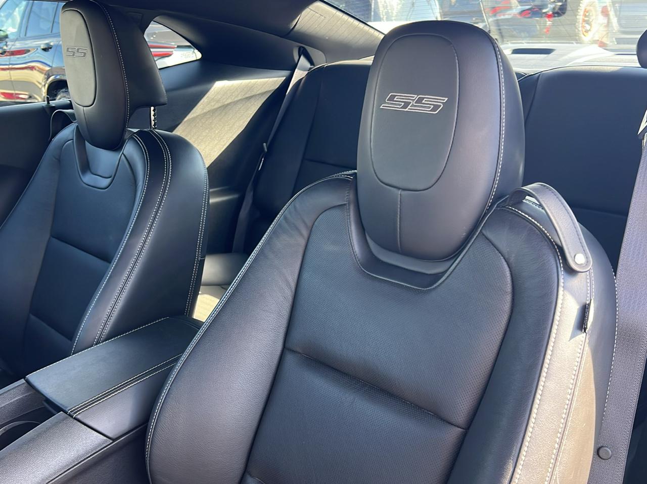 Chevrolet Camaro 2dr Cpe 2SS 2010