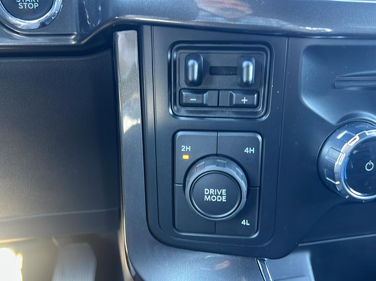 Ford F-150 XLT SuperCrew 5.5-ft. Bed 4WD 2023
