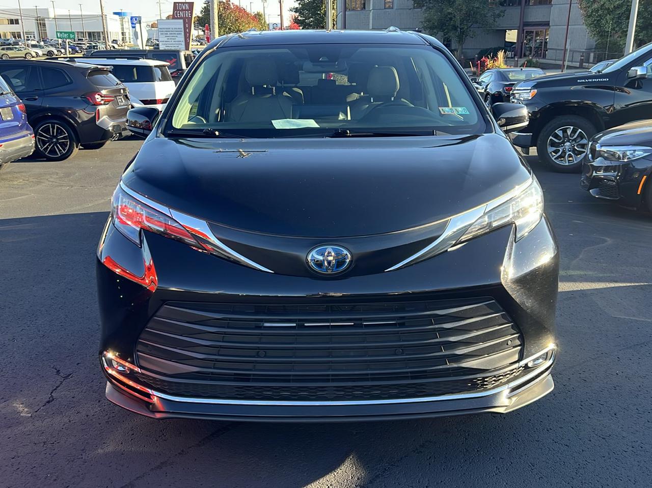 Toyota Sienna XLE 7-Passenger AWD 2023