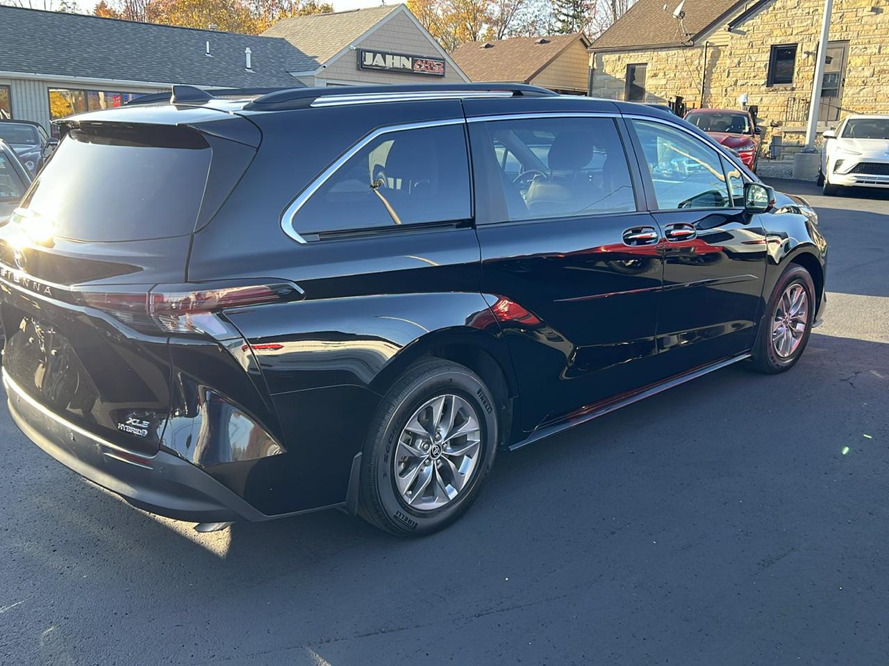 Toyota Sienna XLE 7-Passenger AWD 2023