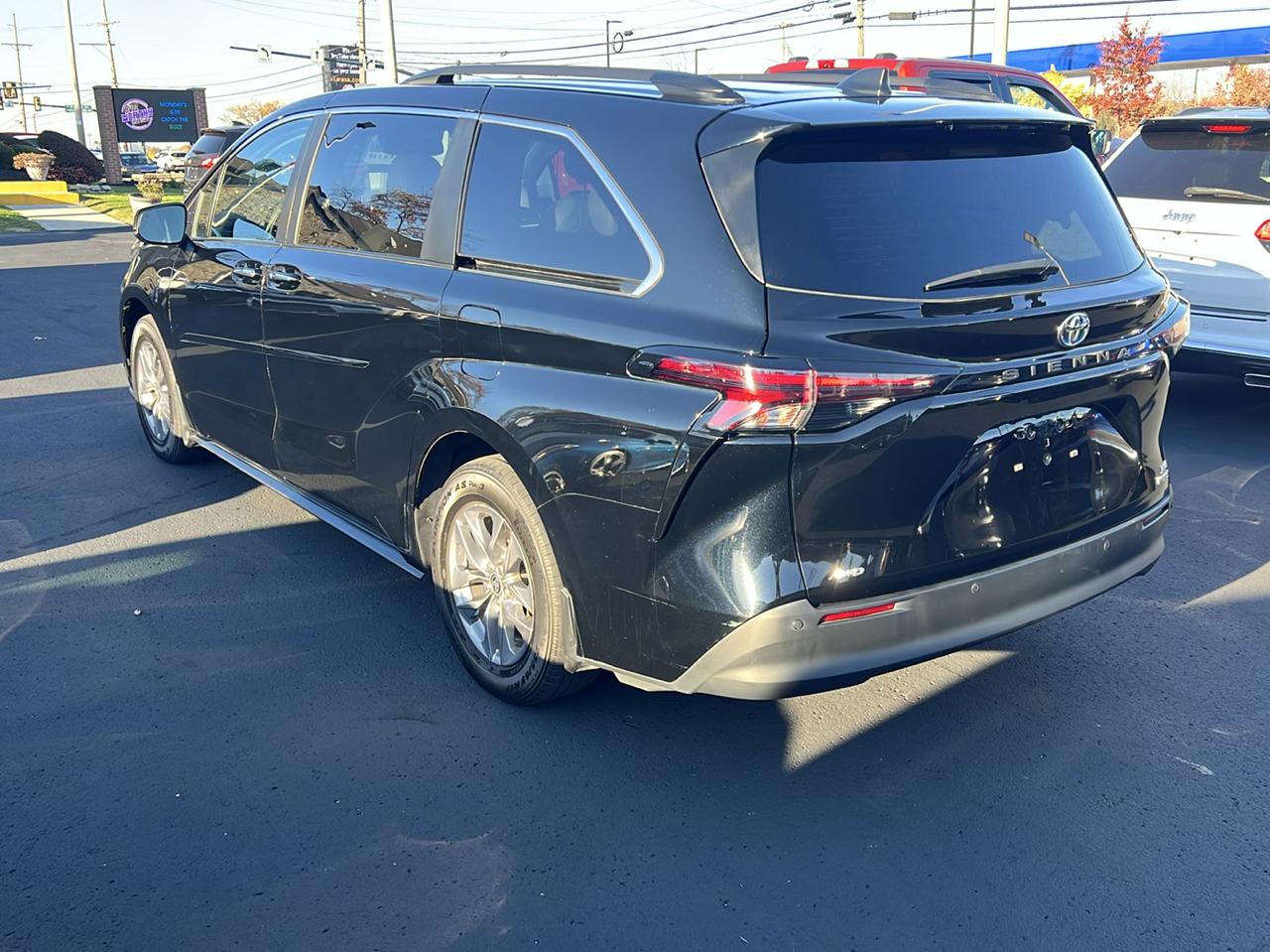 Toyota Sienna XLE 7-Passenger AWD 2023