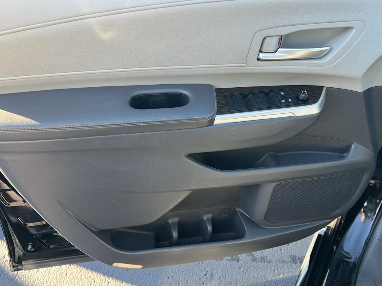 Toyota Sienna XLE 7-Passenger AWD 2023