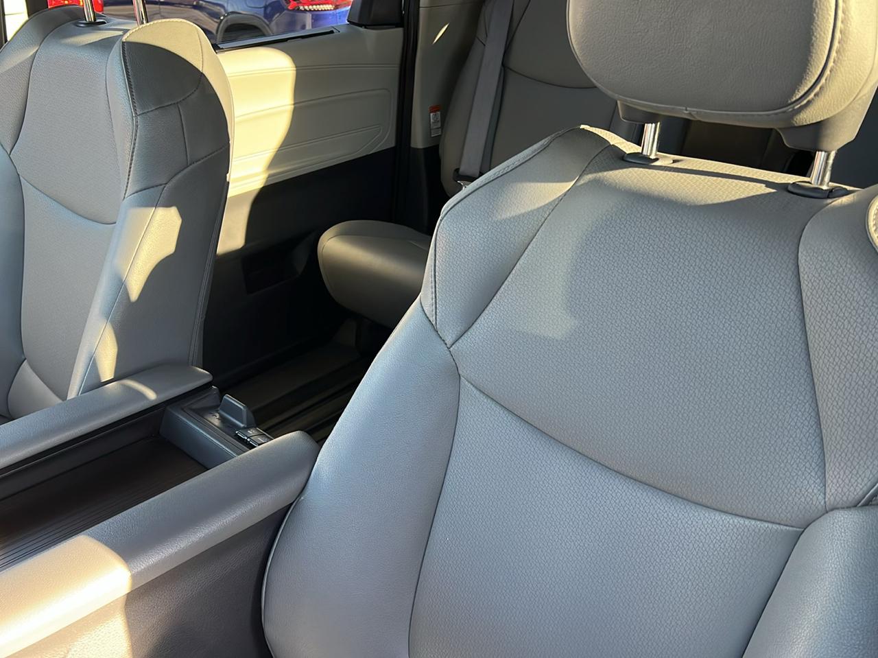 Toyota Sienna XLE 7-Passenger AWD 2023