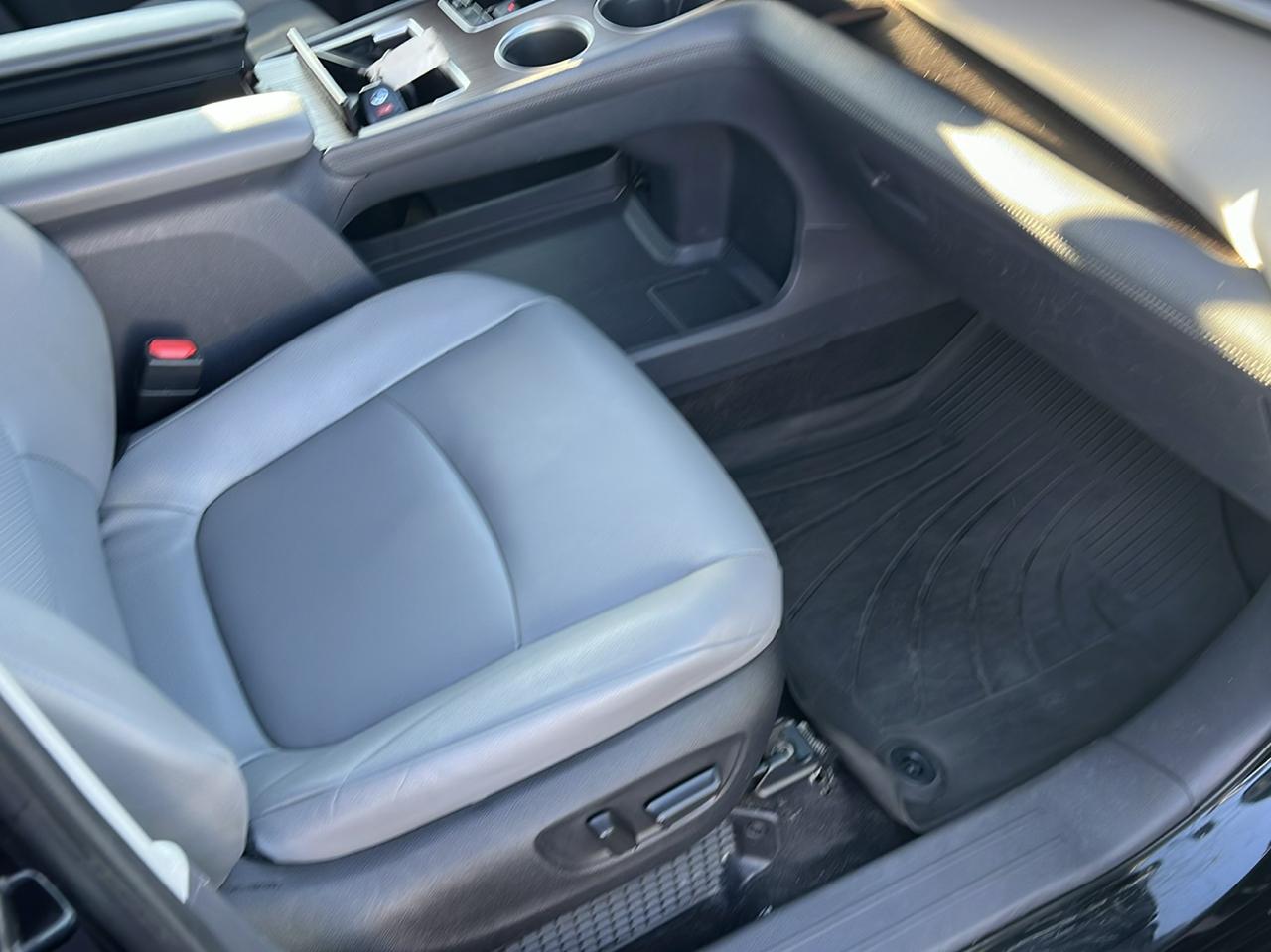 Toyota Sienna XLE 7-Passenger AWD 2023