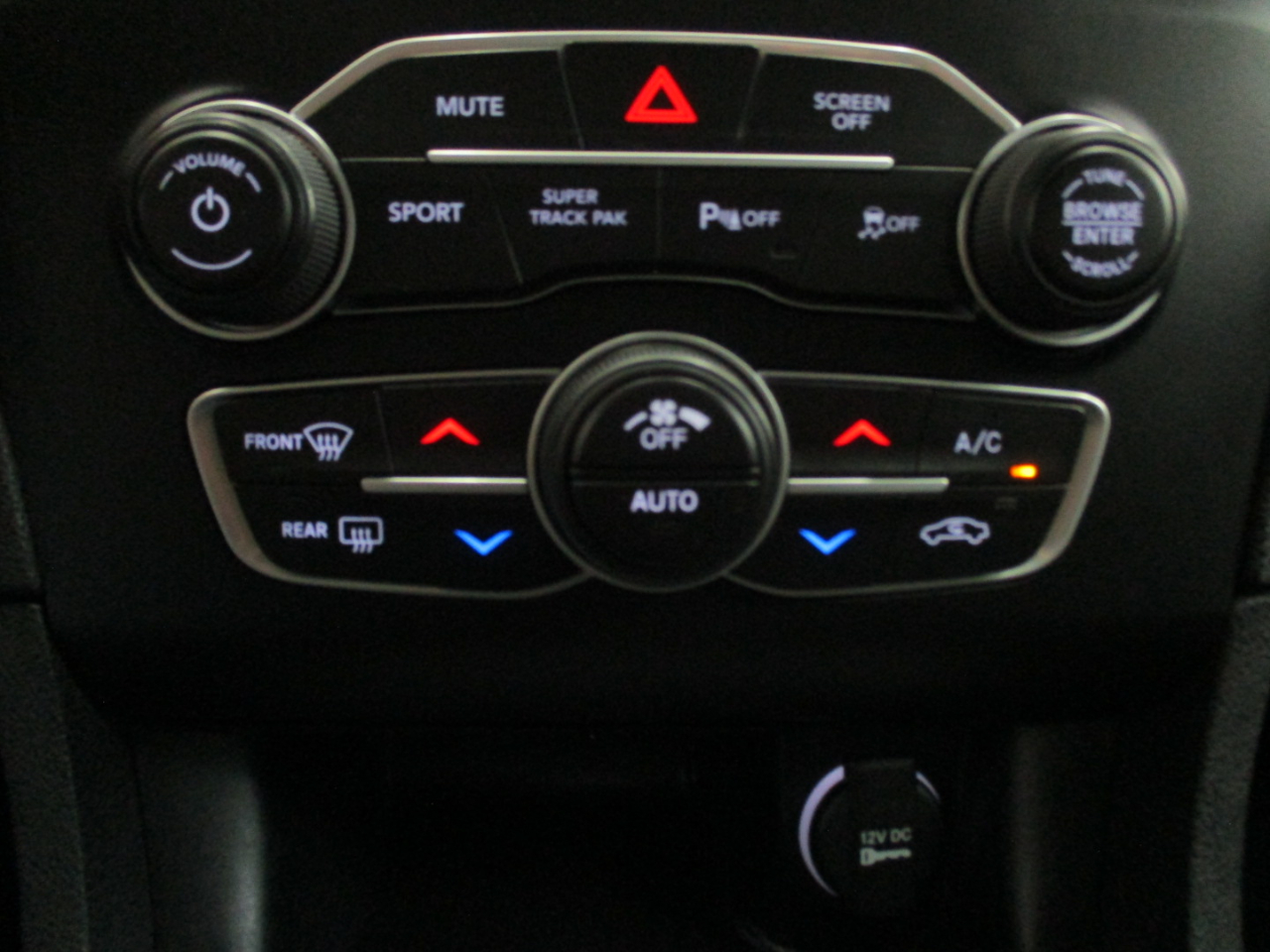 2022 Dodge Charger SXT AWD photo 19