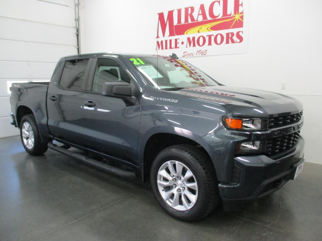 2021 Chevrolet Silverado 1500 4WD Crew Cab 147" Custom