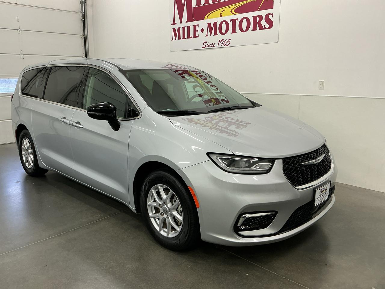 2024 Chrysler Pacifica Touring L FWD