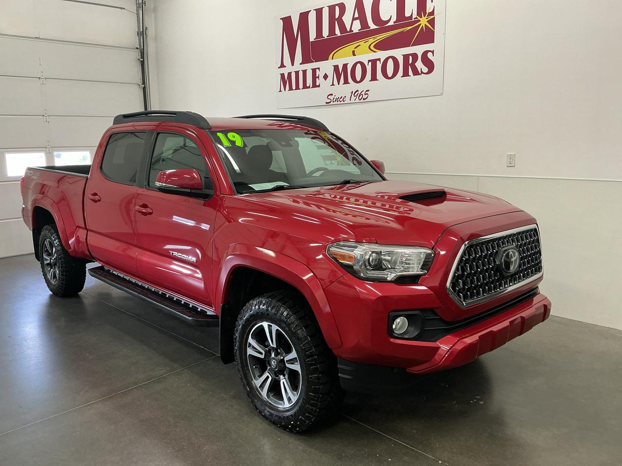 2019 Toyota Tacoma 4x4 Double Cab V6 SR5 6AT's photo