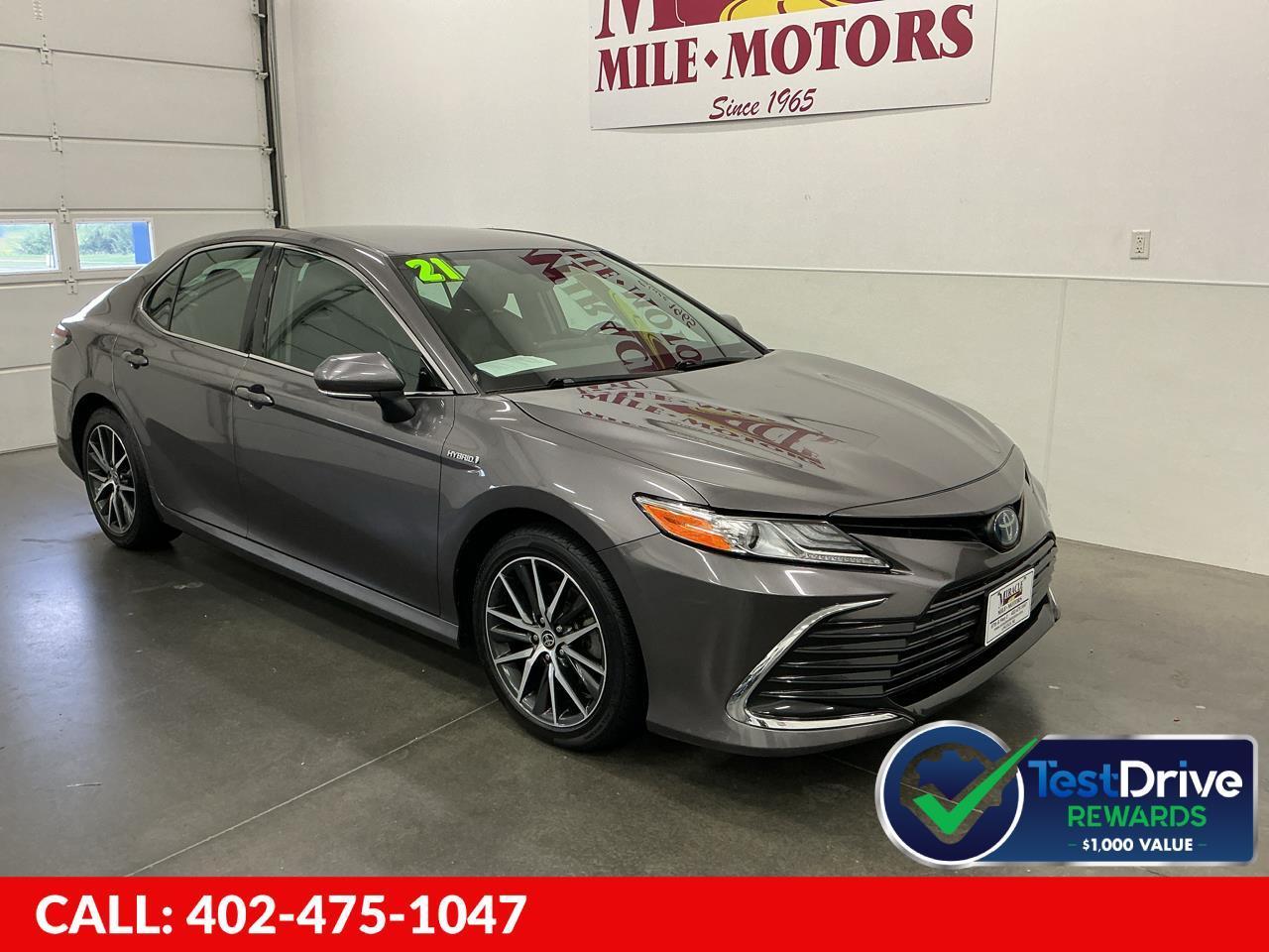 2021 Toyota Camry Hybrid XLE 4D Sedan