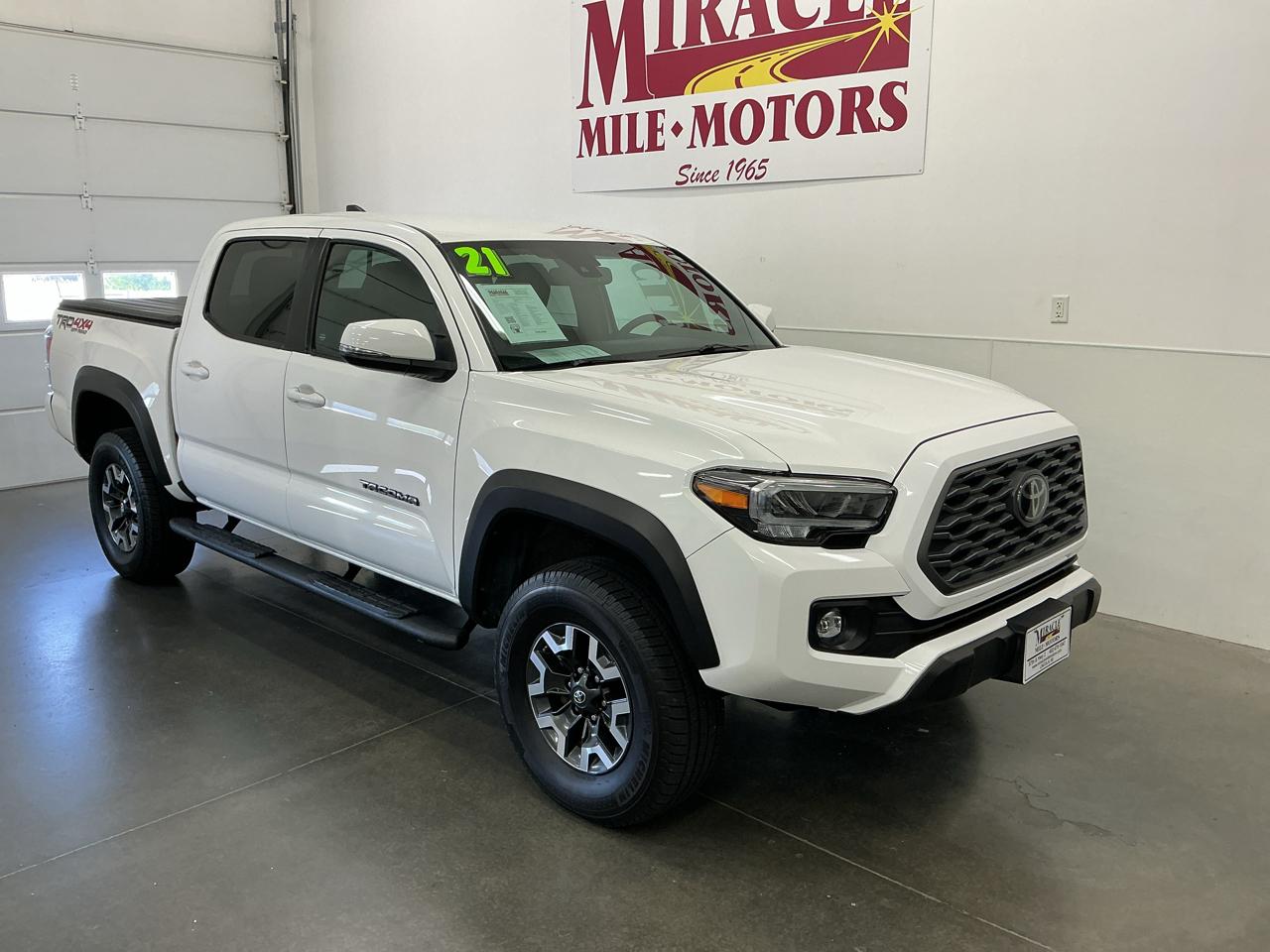 White 2021 Toyota Tacoma Pickup Truck Four-Wheel Drive 6-Speed Automatic