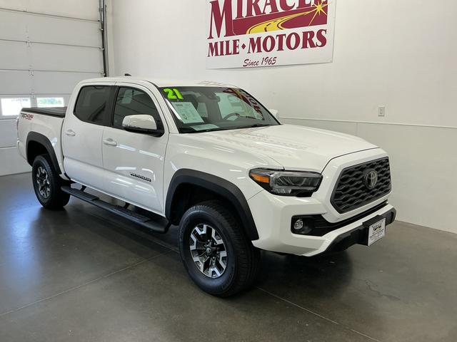 White 2021 Toyota Tacoma Pickup Truck Four-Wheel Drive 6-Speed Automatic