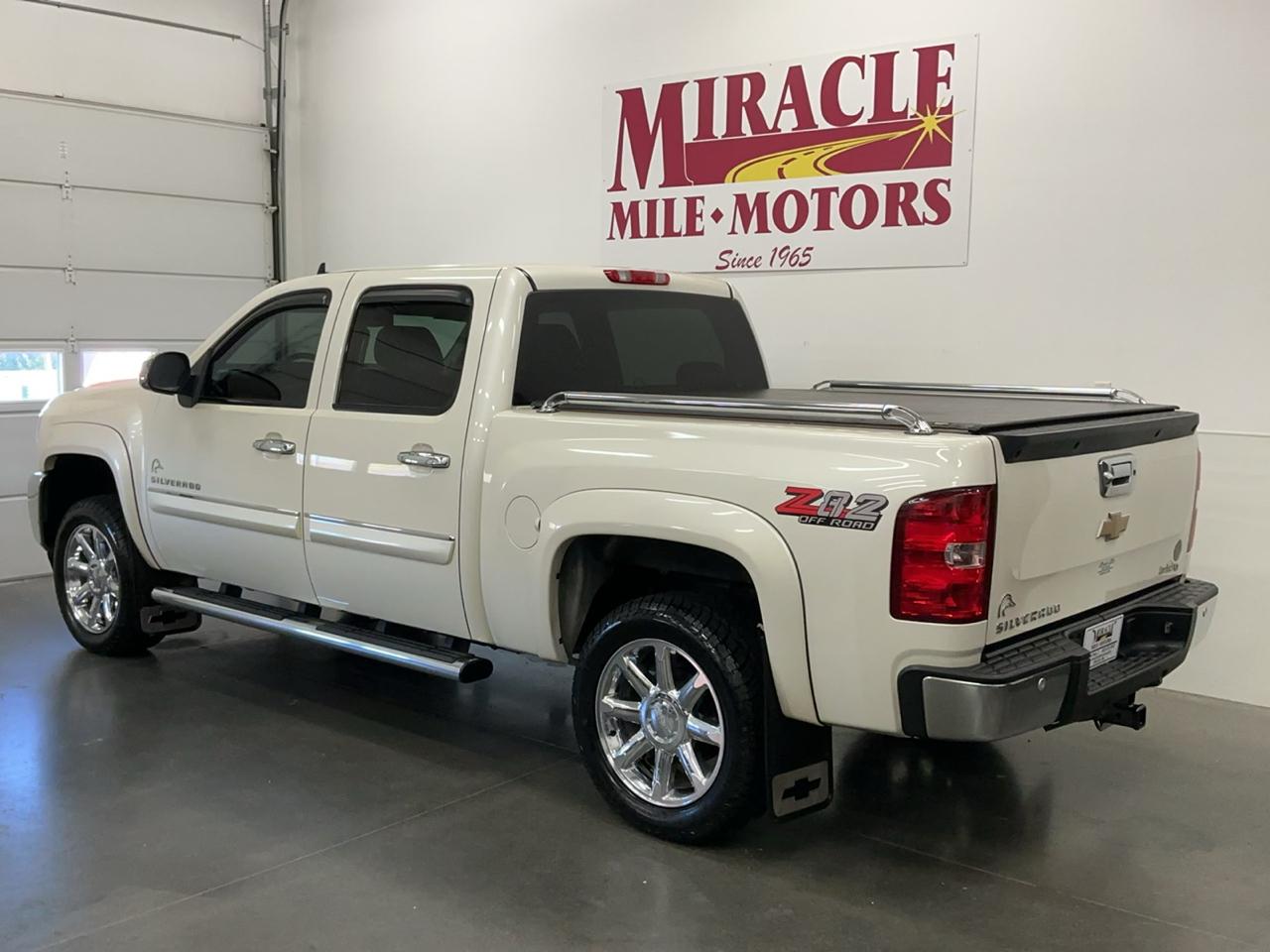 Chevrolet Silverado photo 4