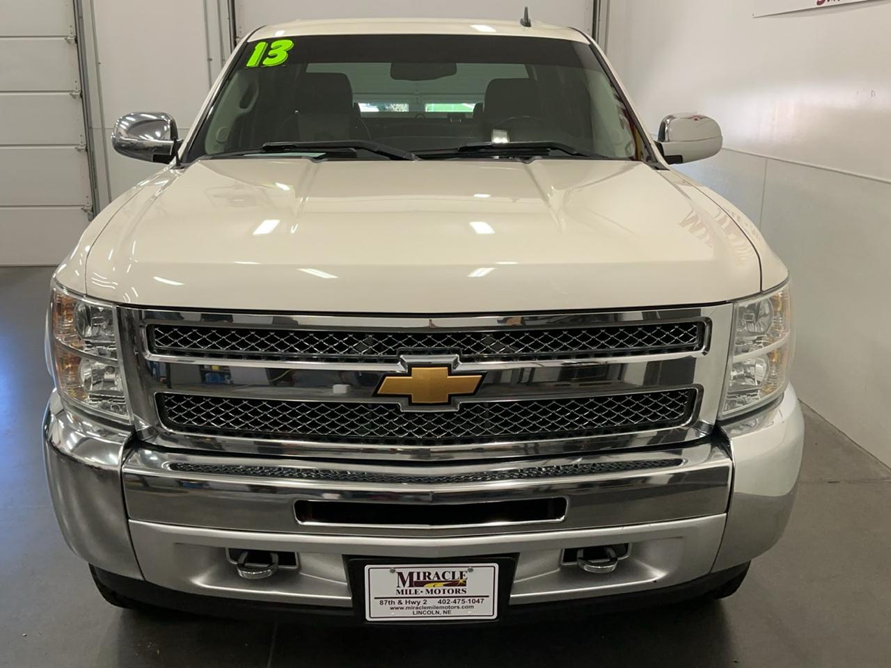 Chevrolet Silverado photo 8