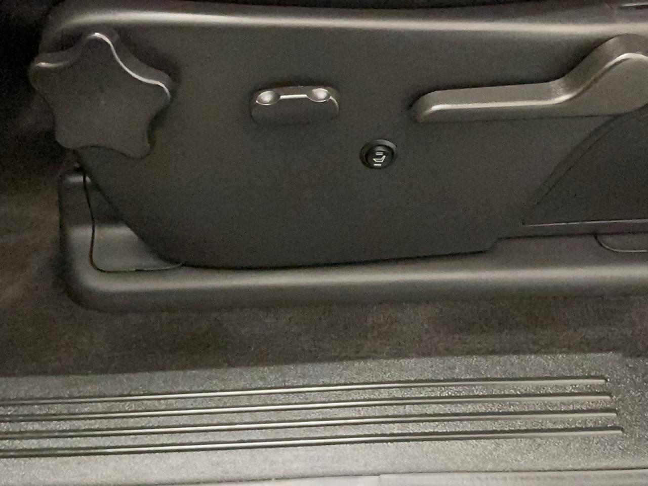 Chevrolet Silverado photo 15