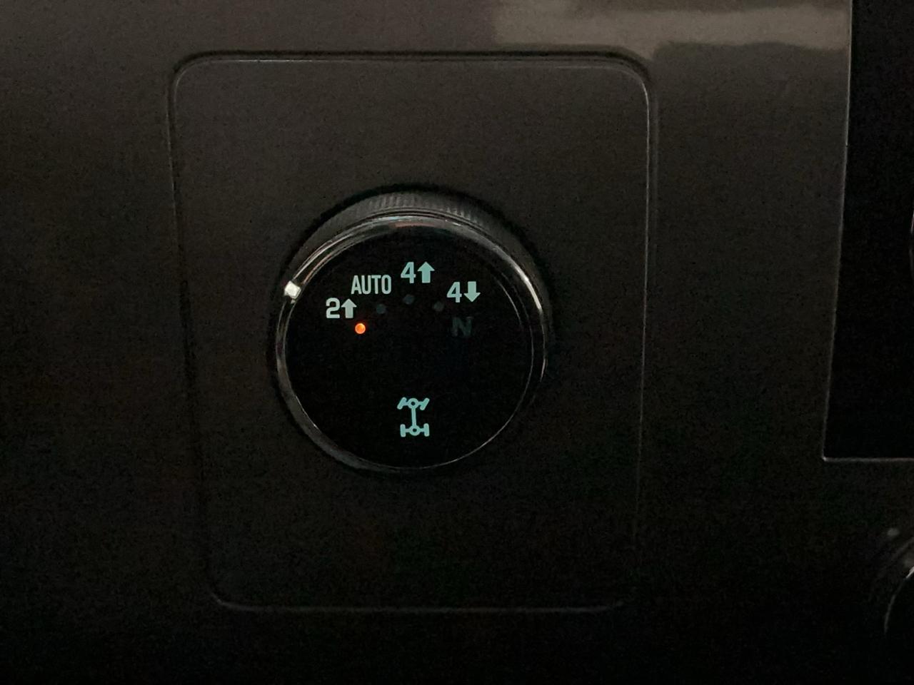 Chevrolet Silverado photo 19