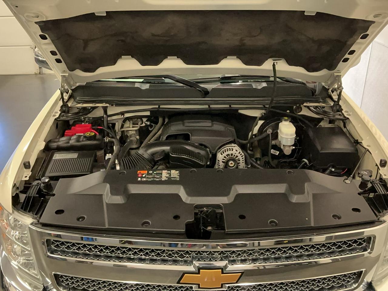 Chevrolet Silverado photo 23